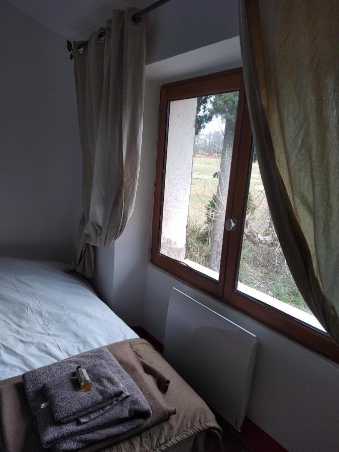 أوبس Maison Individuelle 5 Couchages Dans Ferme Equestre المظهر الخارجي الصورة
